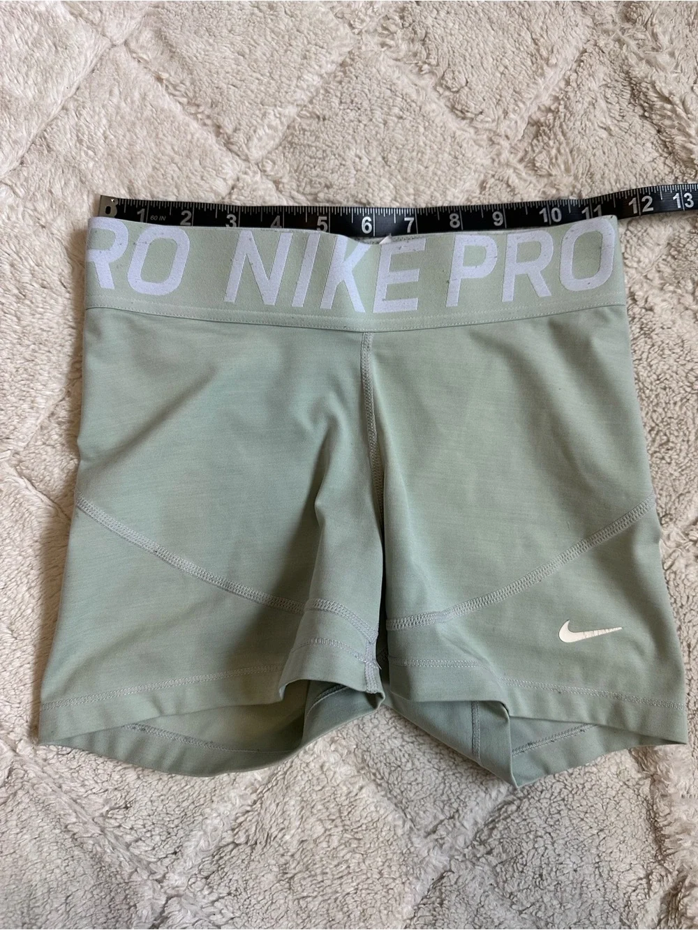 *FLAWED* Nike | Mint Nike Pro Compression Shorts | Size Small